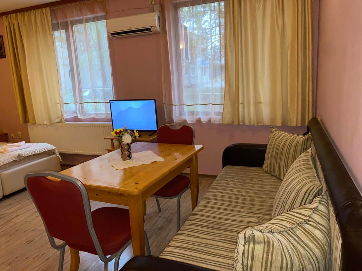 Hotel Svishtov Extérieur photo