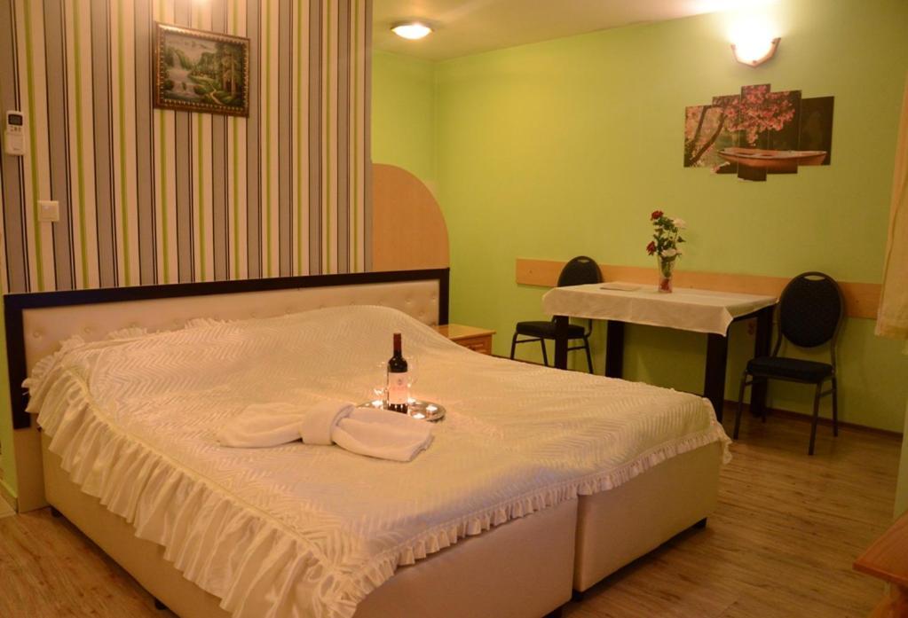 Hotel Svishtov Extérieur photo