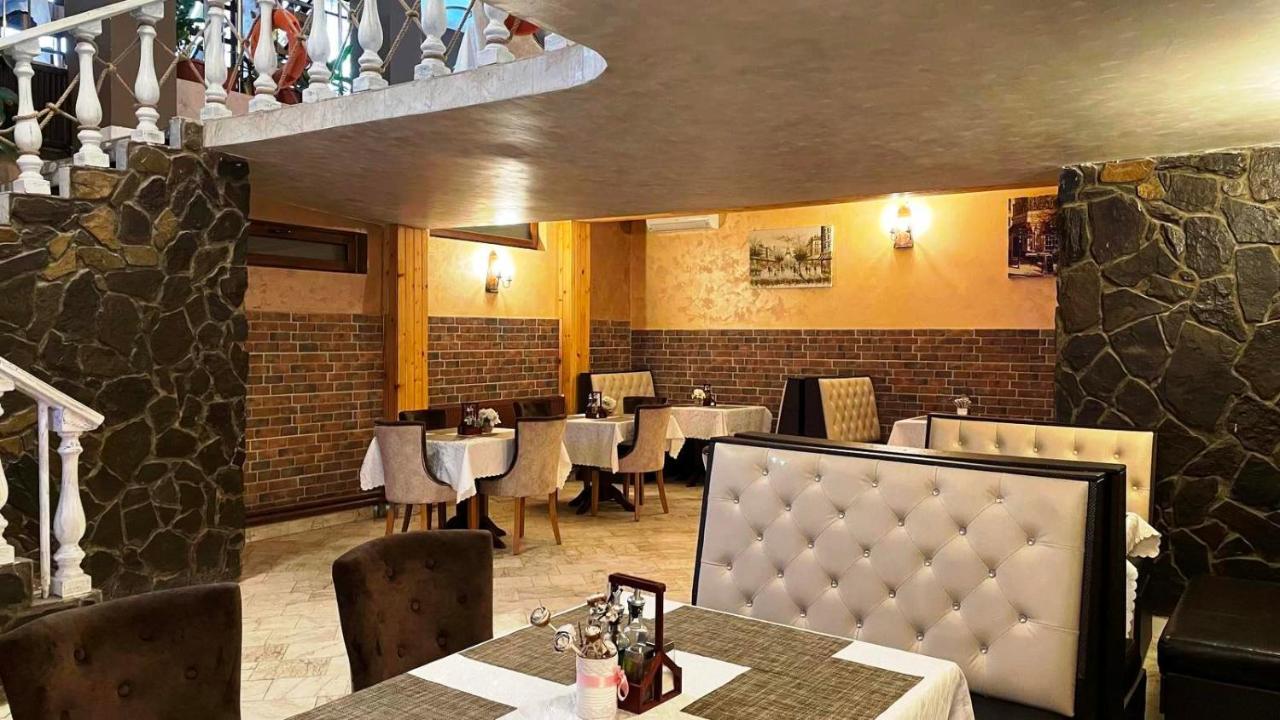Hotel Svishtov Extérieur photo